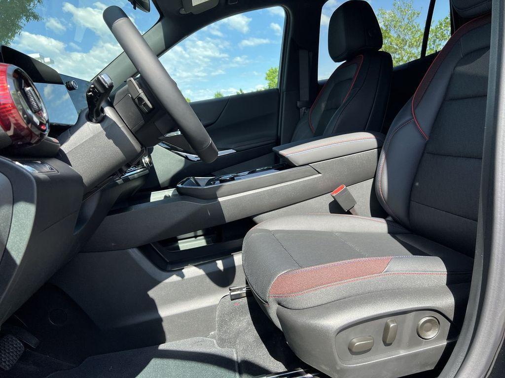 new 2026 Chevrolet Equinox car, priced at $35,890