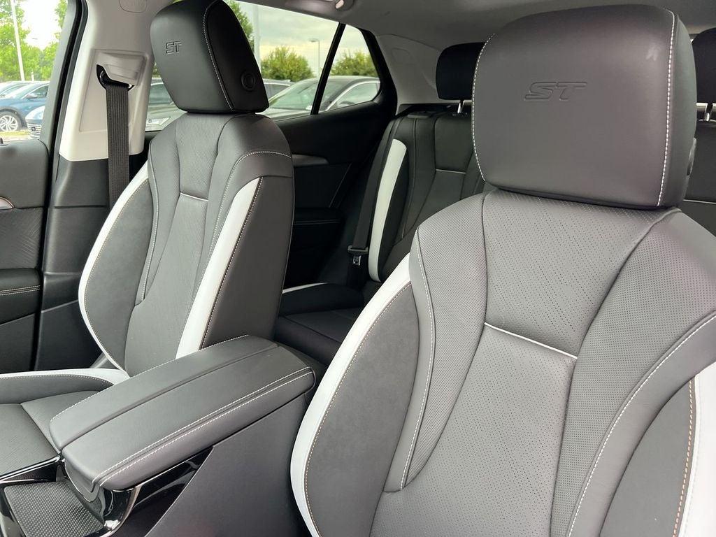 new 2025 Buick Envision car, priced at $43,735