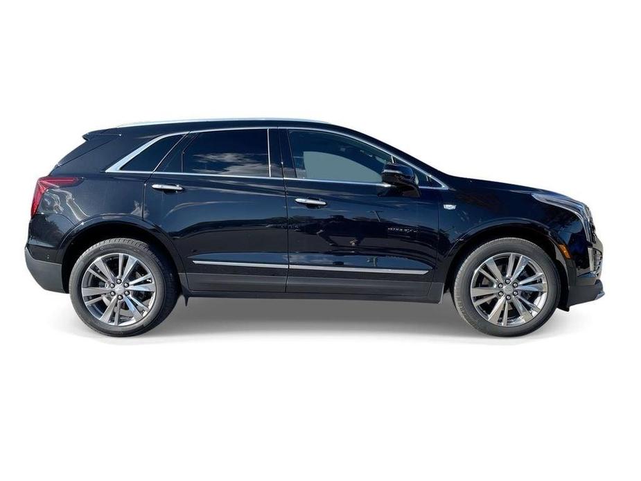 used 2022 Cadillac XT5 car, priced at $37,104