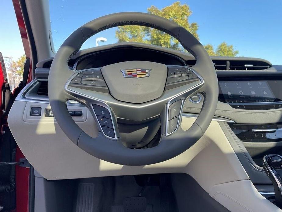 new 2025 Cadillac XT5 car