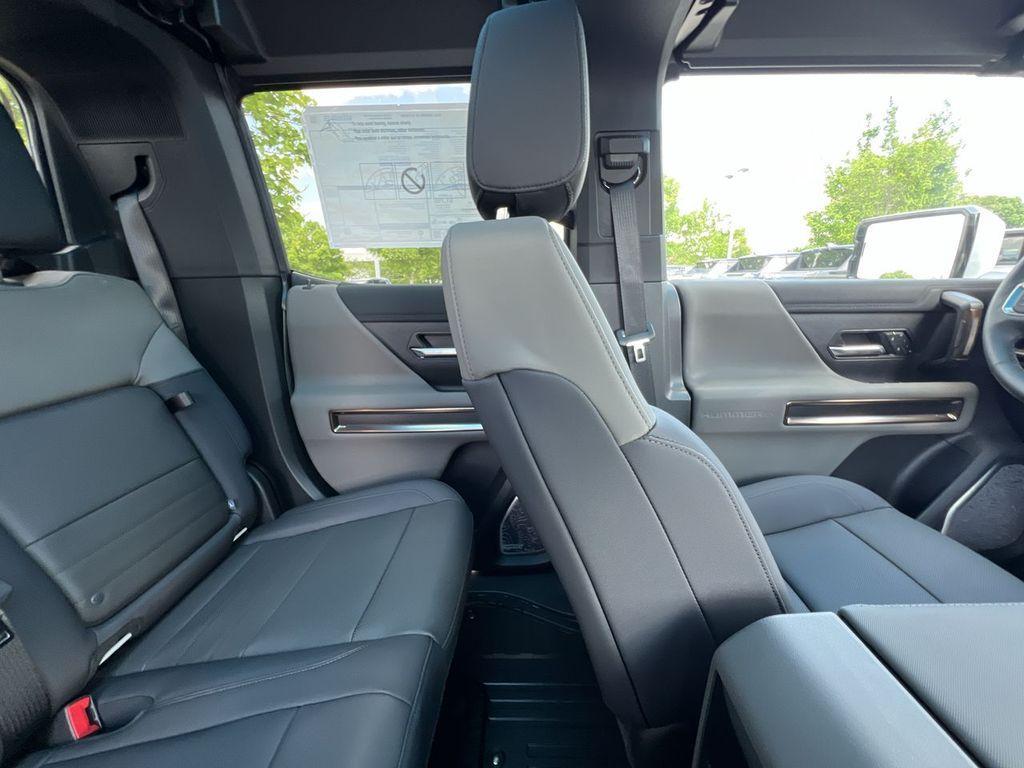 new 2025 GMC HUMMER EV Pickup car, priced at $97,690