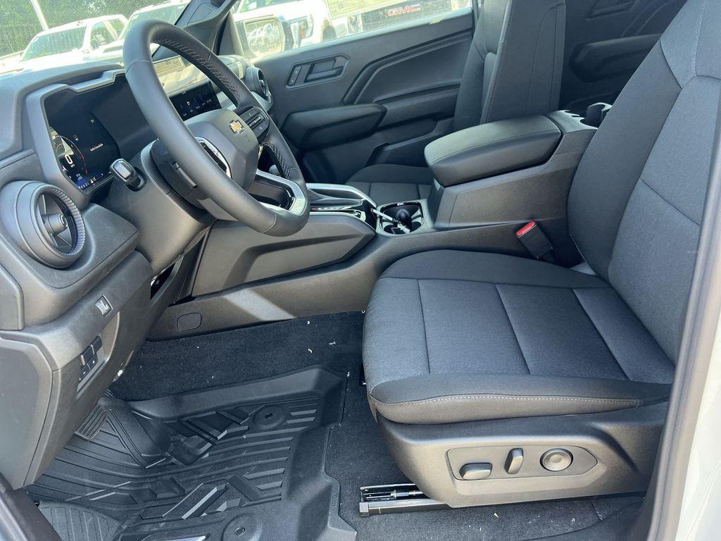 new 2025 Chevrolet Colorado car, priced at $38,725