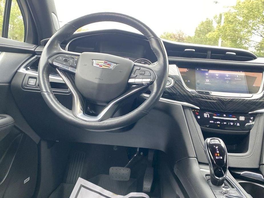 used 2022 Cadillac XT6 car, priced at $37,424