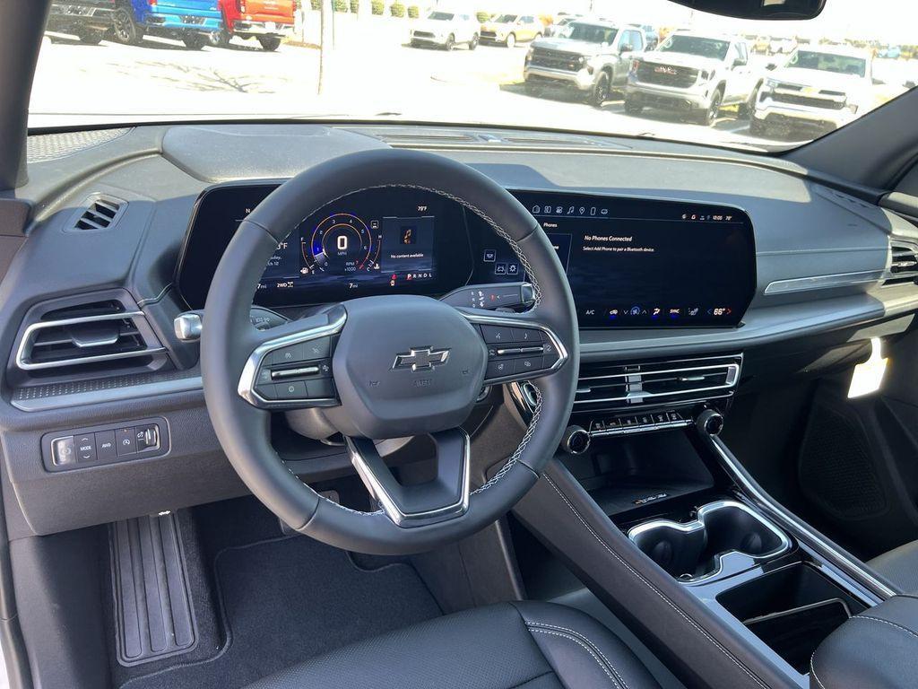 new 2025 Chevrolet Traverse car, priced at $48,179