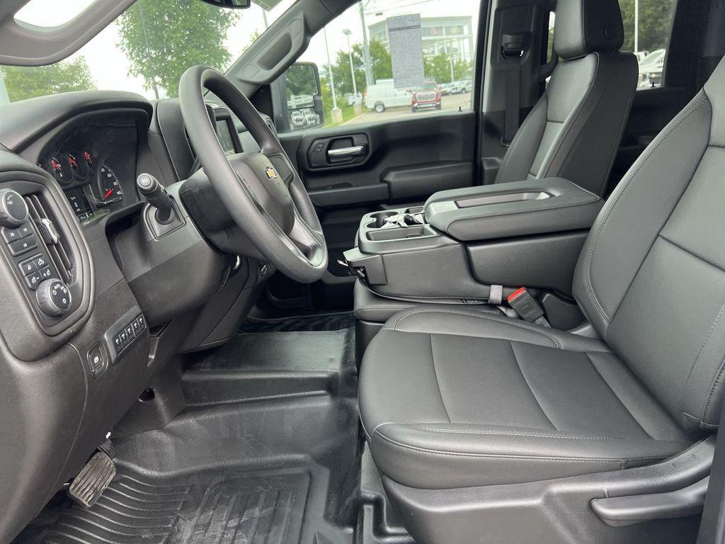 new 2025 Chevrolet Silverado 3500 car, priced at $59,528