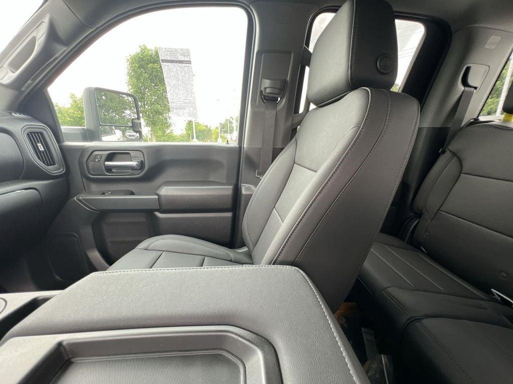 new 2025 Chevrolet Silverado 3500 car, priced at $60,028