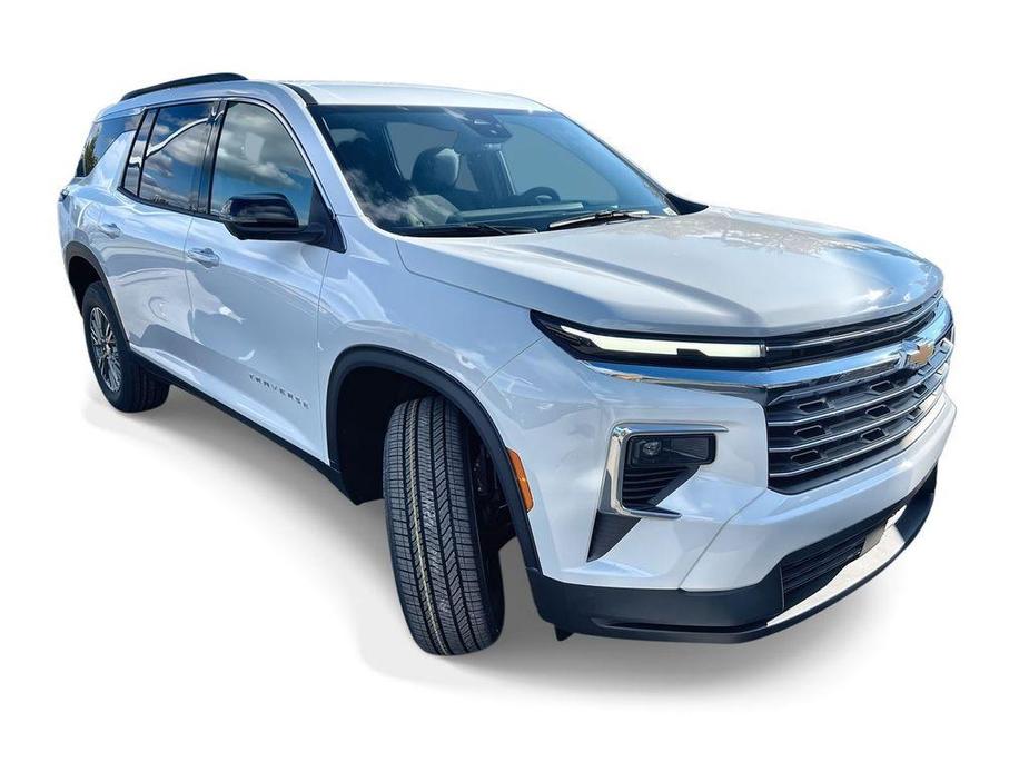 new 2025 Chevrolet Traverse car