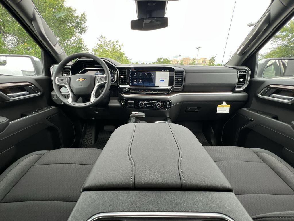 new 2025 Chevrolet Silverado 1500 car, priced at $53,270