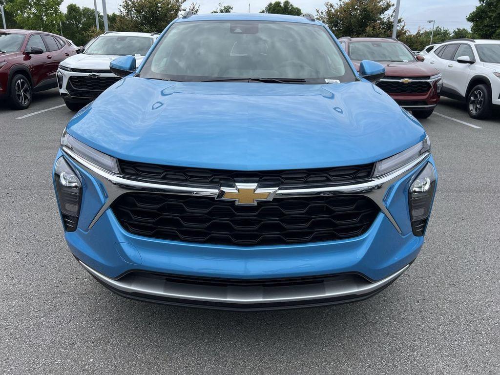 new 2025 Chevrolet Trax car, priced at $25,780