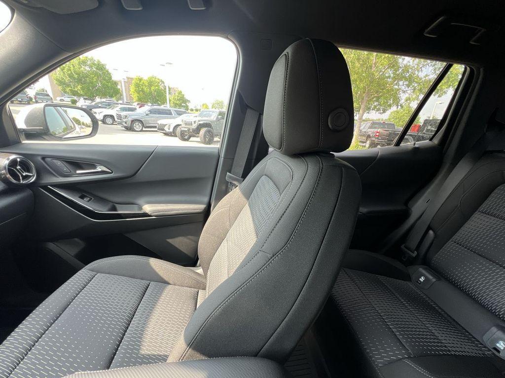 new 2026 Chevrolet Equinox car, priced at $30,290