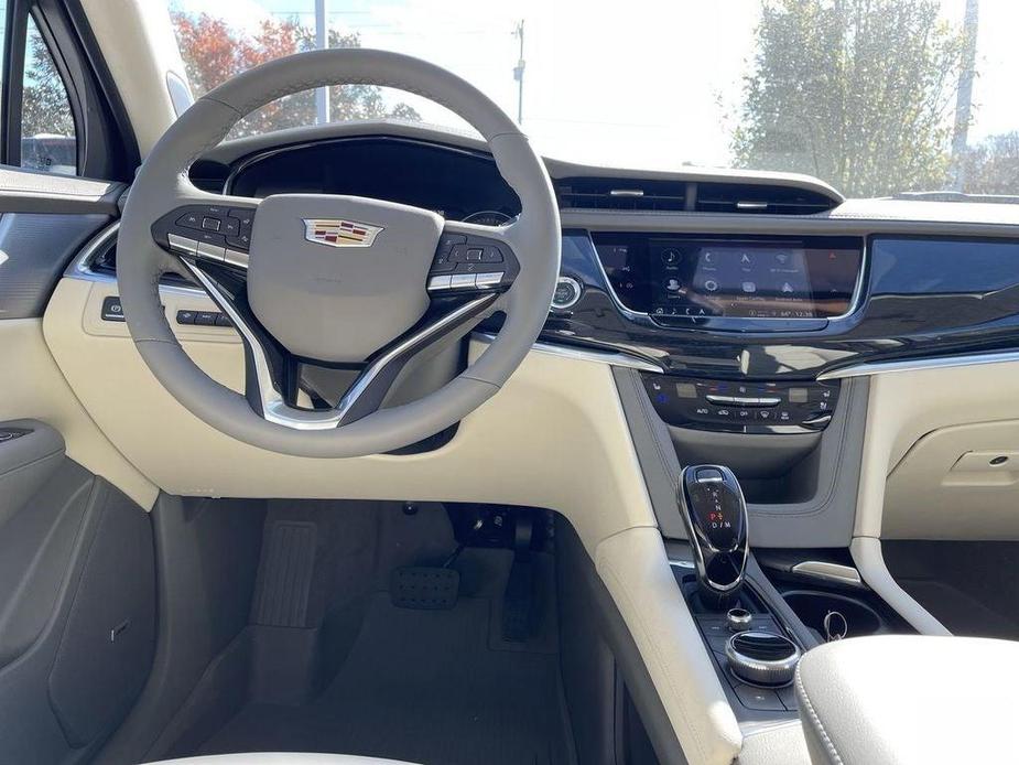 new 2025 Cadillac XT6 car