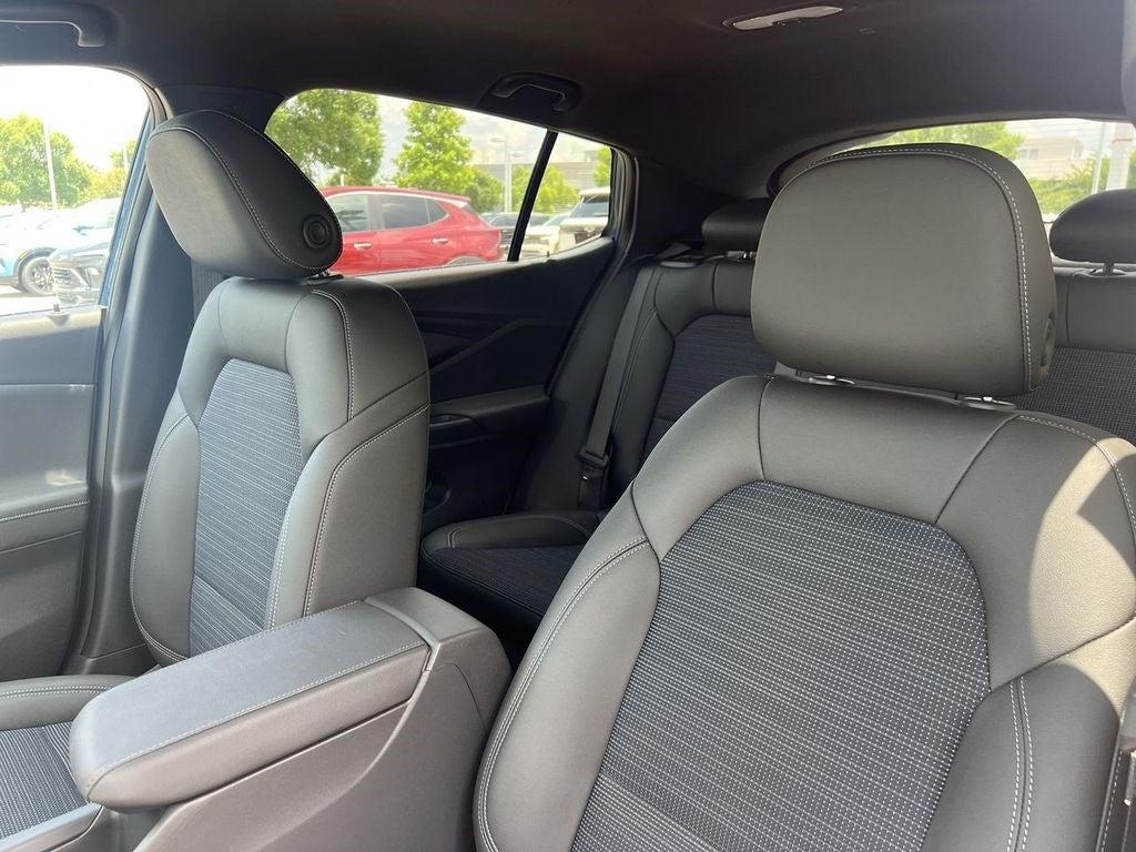 new 2025 Buick Envista car, priced at $27,280