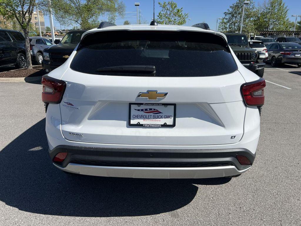 new 2025 Chevrolet Trax car, priced at $25,385