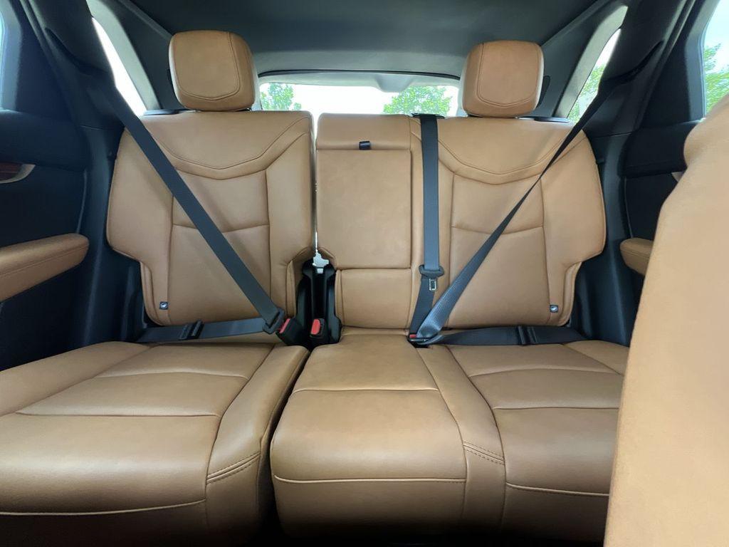new 2025 Cadillac XT5 car