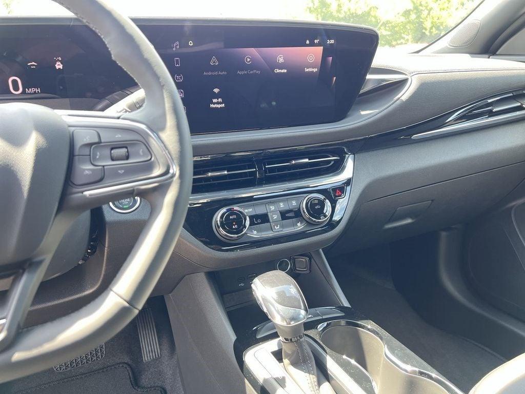 new 2025 Buick Envista car, priced at $29,970