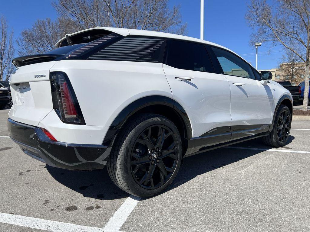 new 2025 Cadillac OPTIQ car