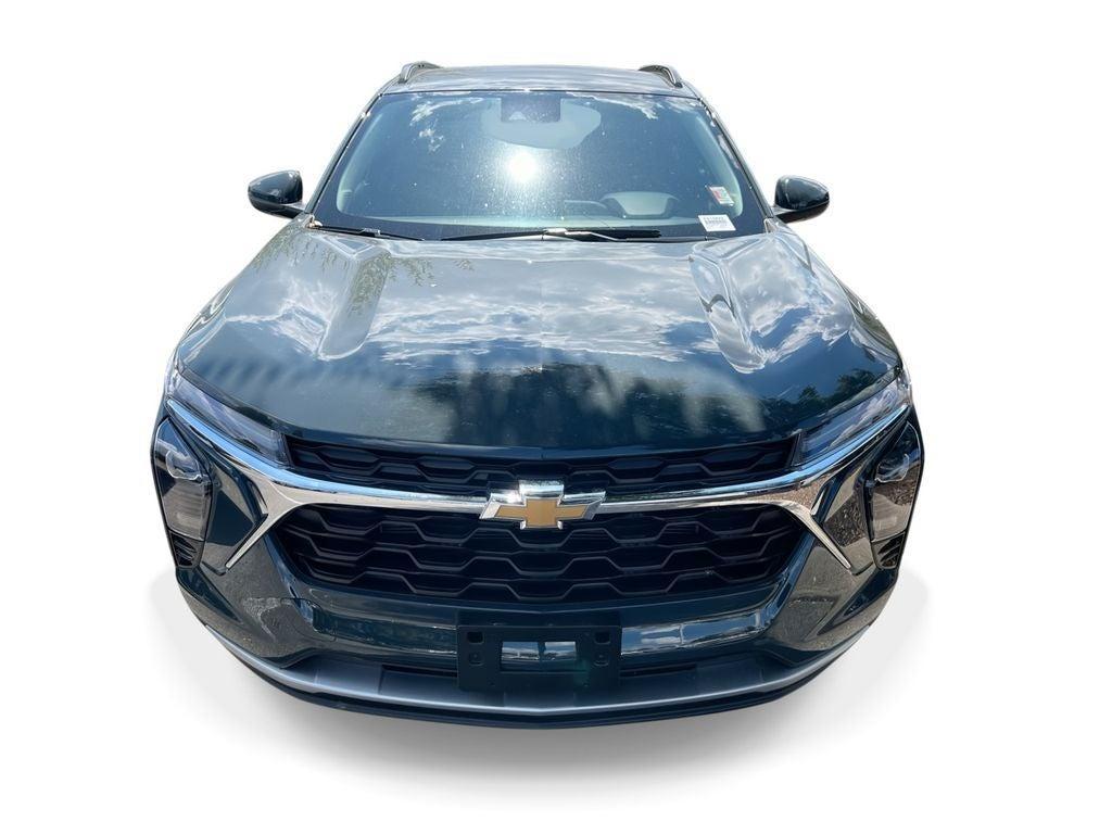 new 2025 Chevrolet Trax car, priced at $25,525