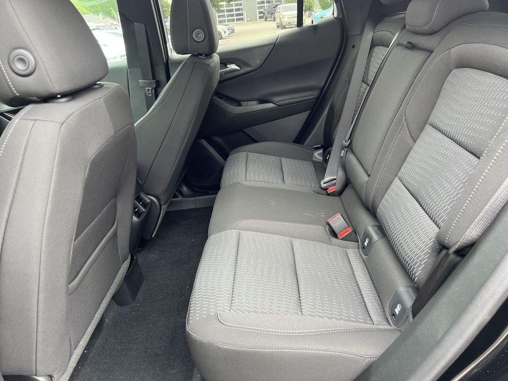 new 2026 Chevrolet Equinox car, priced at $30,290