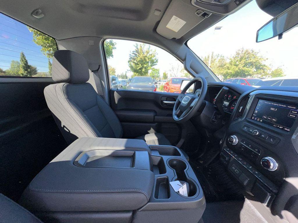 new 2025 GMC Sierra 1500 car, priced at $34,070