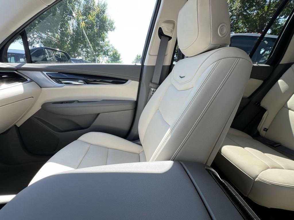new 2025 Cadillac XT6 car