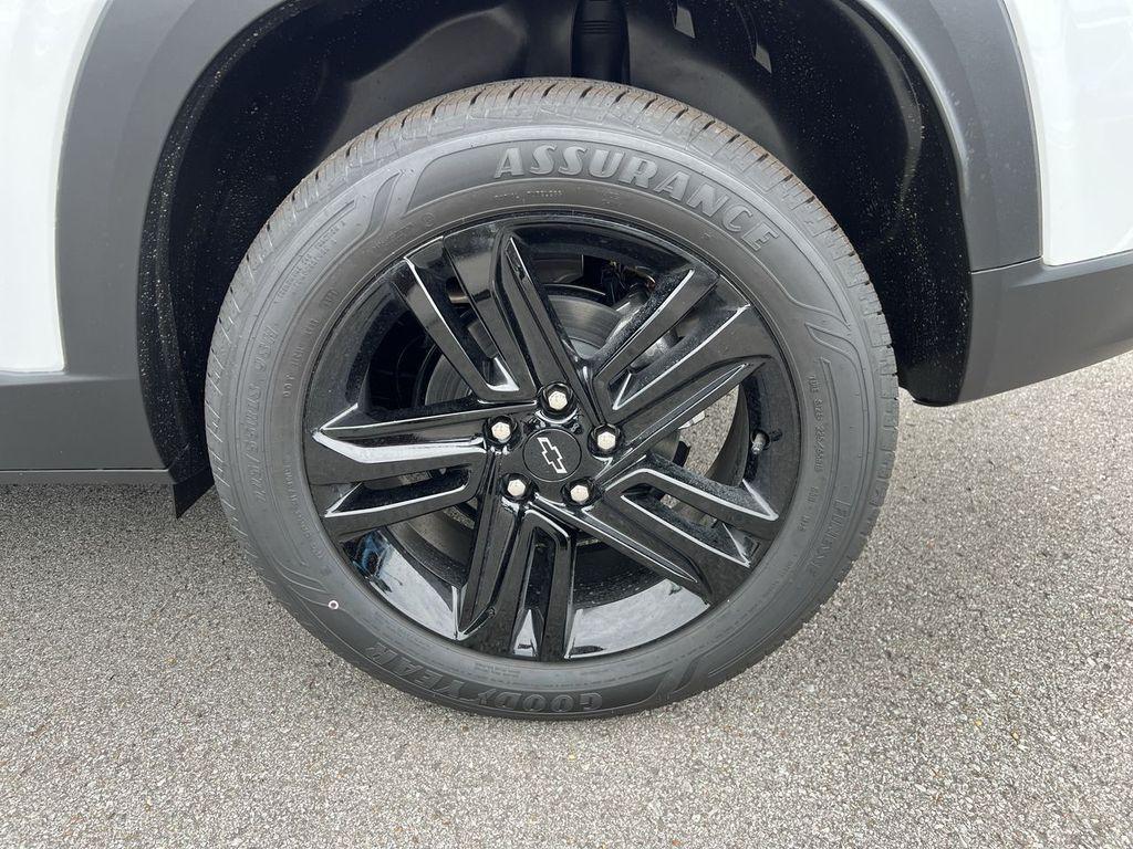 new 2025 Chevrolet Trax car, priced at $26,590
