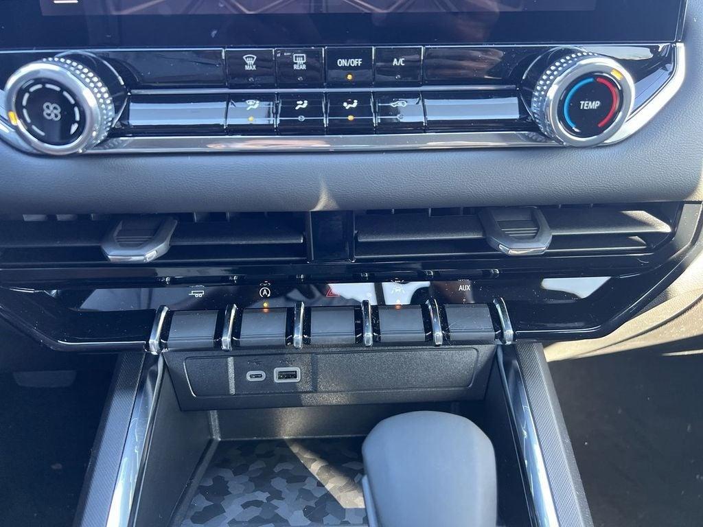 new 2025 GMC Canyon car, priced at $39,558