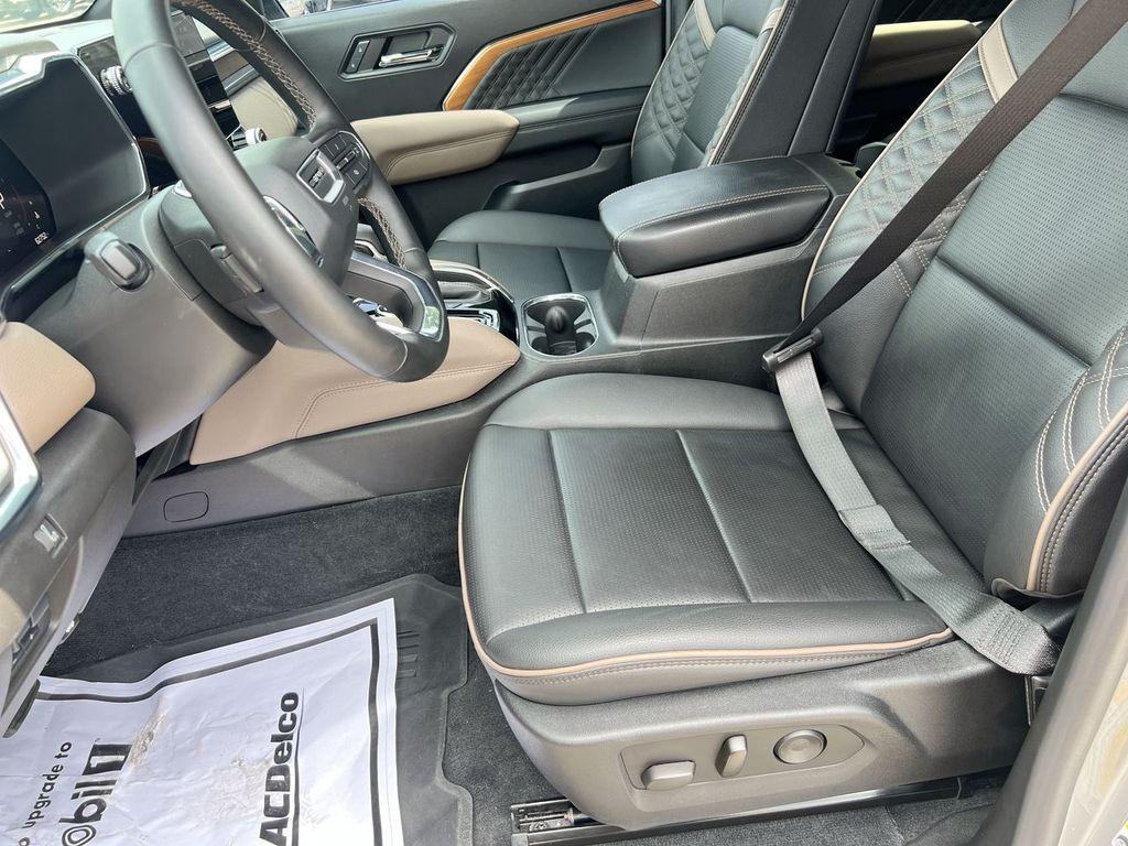 used 2023 GMC Canyon car, priced at $40,000