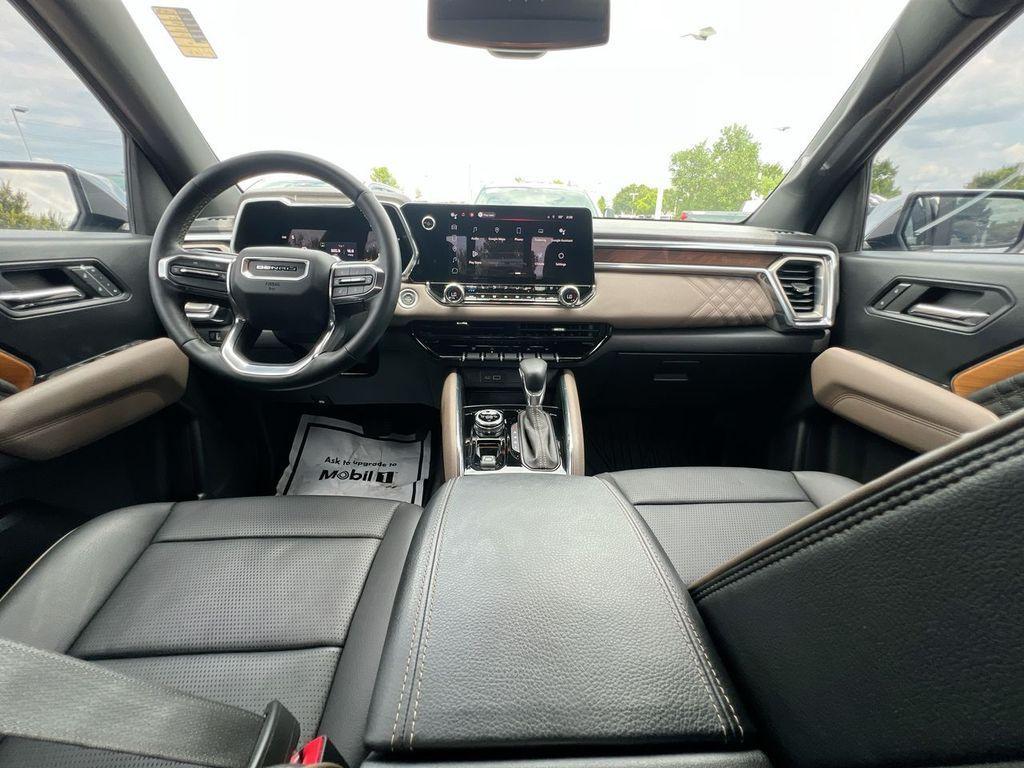 used 2023 GMC Canyon car, priced at $40,000