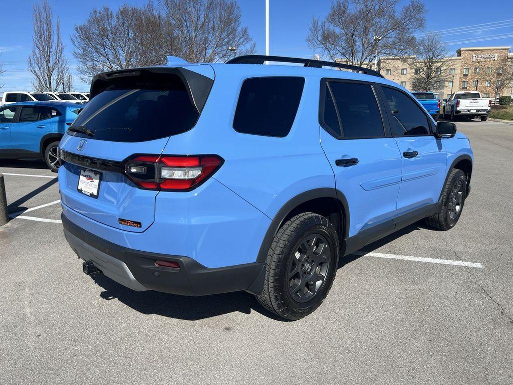used 2025 Honda Pilot car, priced at $45,500