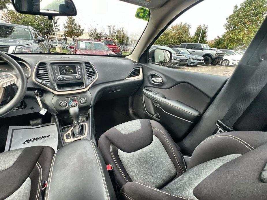 used 2015 Jeep Cherokee car, priced at $11,891