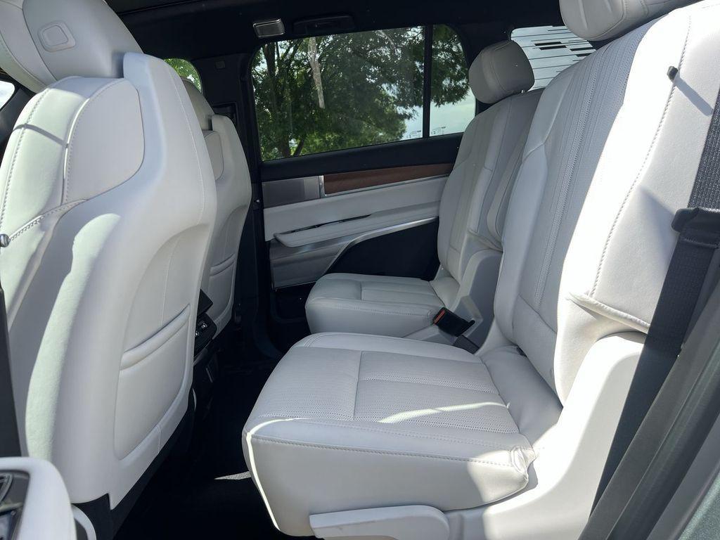 new 2026 Cadillac VISTIQ car