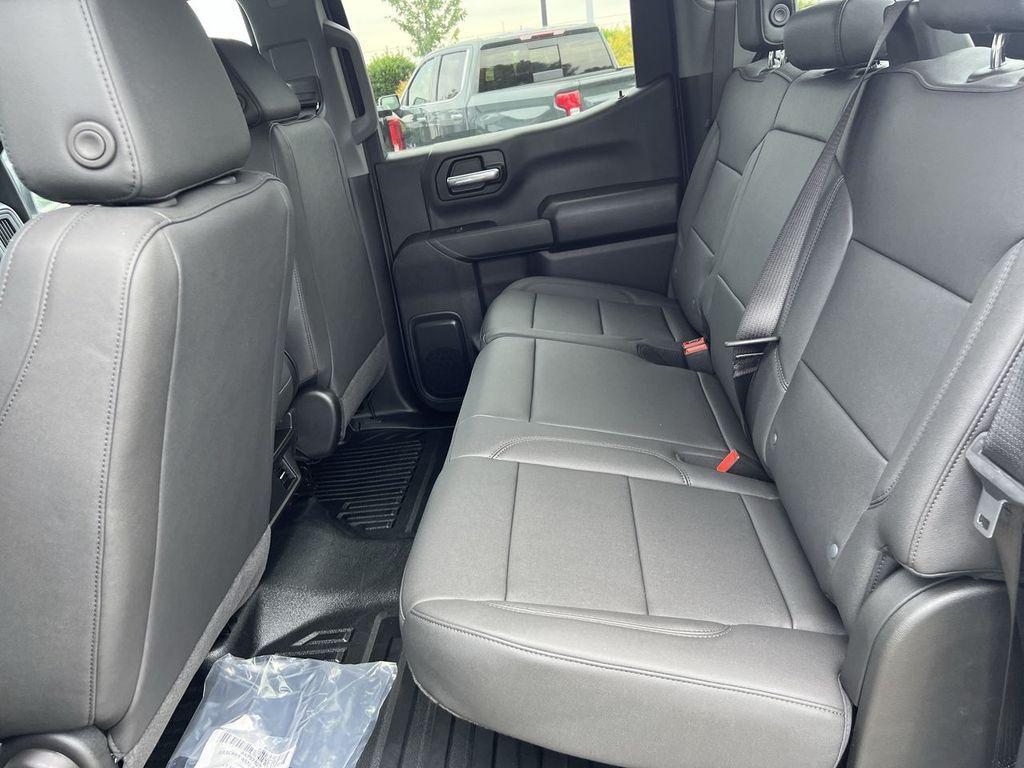 new 2025 GMC Sierra 1500 car, priced at $42,150