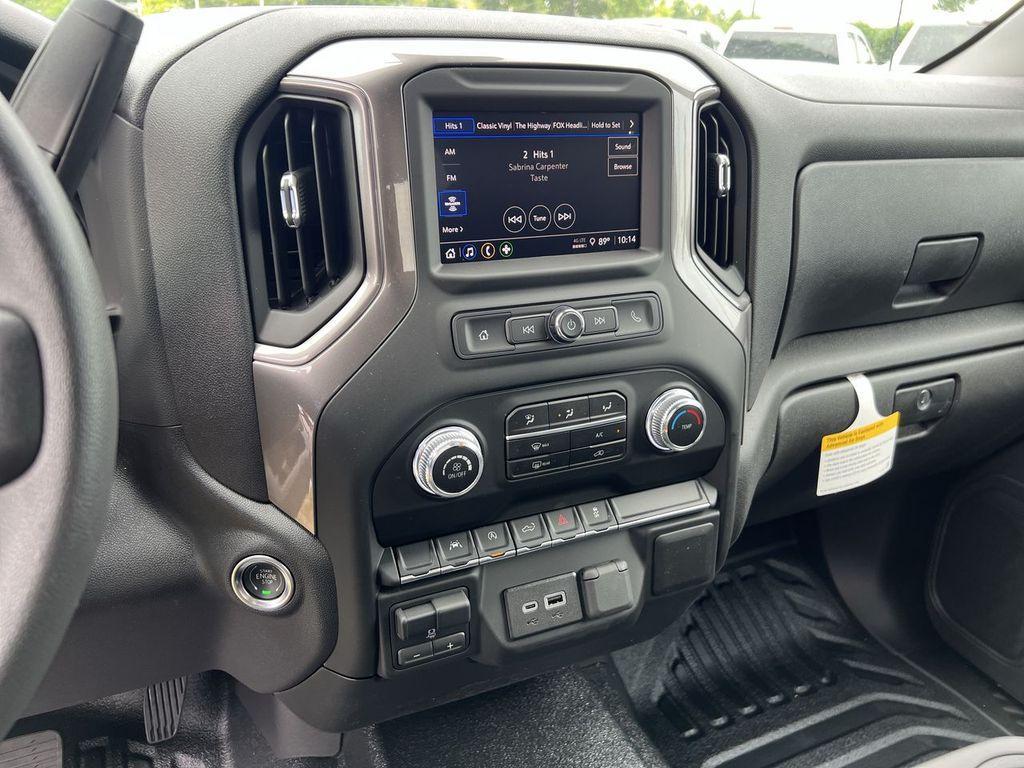 new 2025 GMC Sierra 1500 car, priced at $42,150