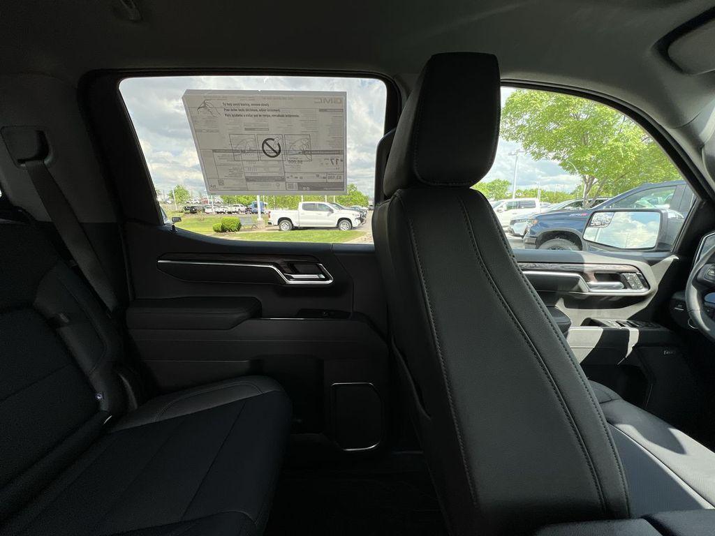 new 2025 GMC Sierra 1500 car, priced at $58,290
