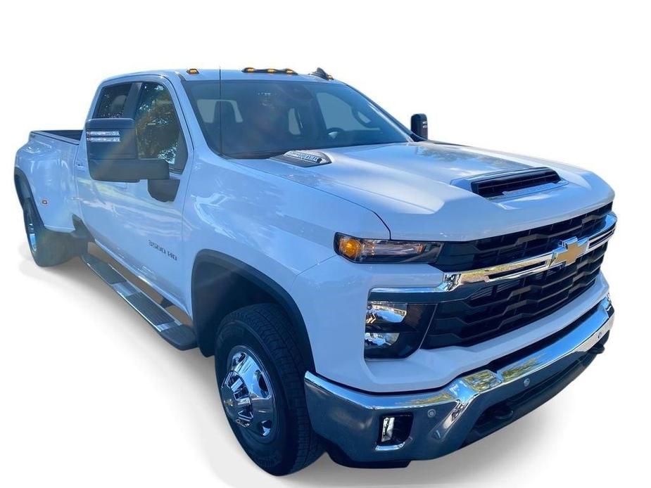 new 2025 Chevrolet Silverado 3500 car