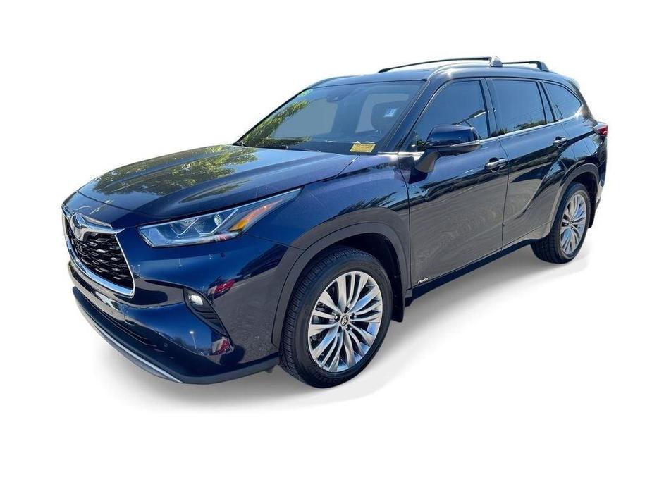 used 2023 Toyota Highlander Hybrid car, priced at $44,842