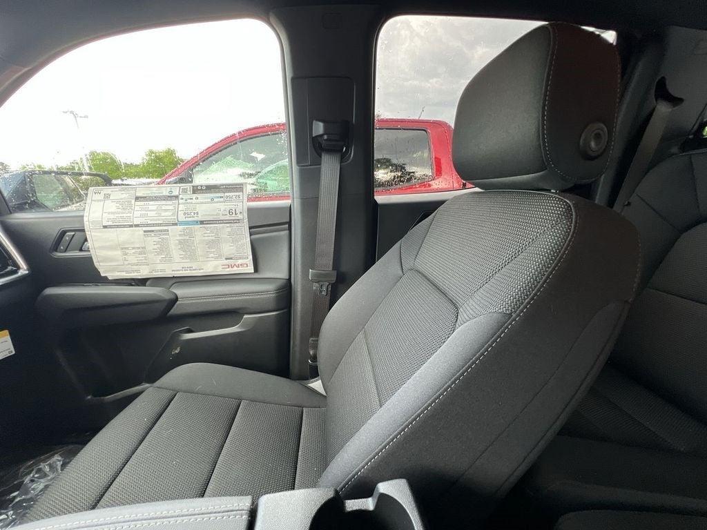 new 2025 GMC Canyon car, priced at $43,894