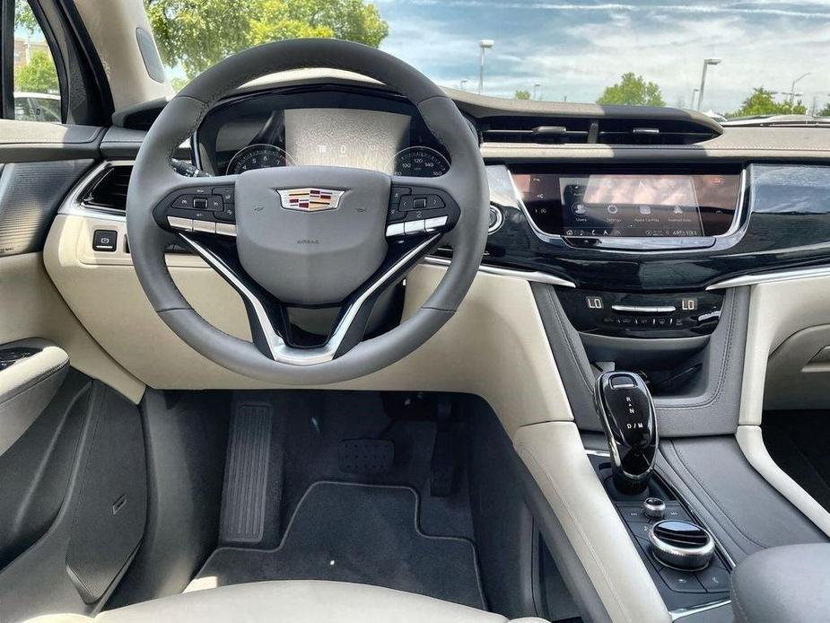 new 2024 Cadillac XT6 car