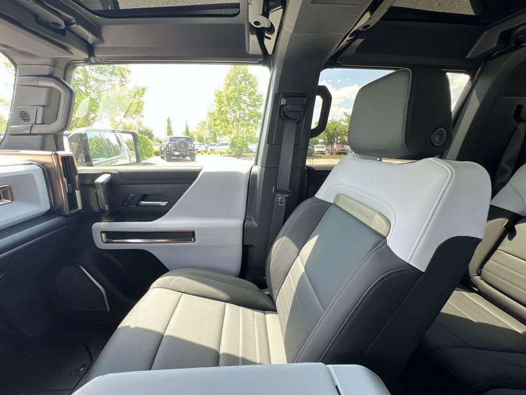 new 2025 GMC HUMMER EV Pickup car, priced at $94,119