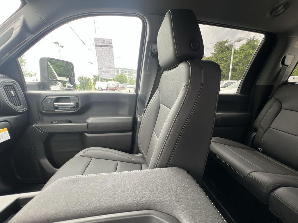 new 2025 GMC Sierra 2500 car, priced at $57,938