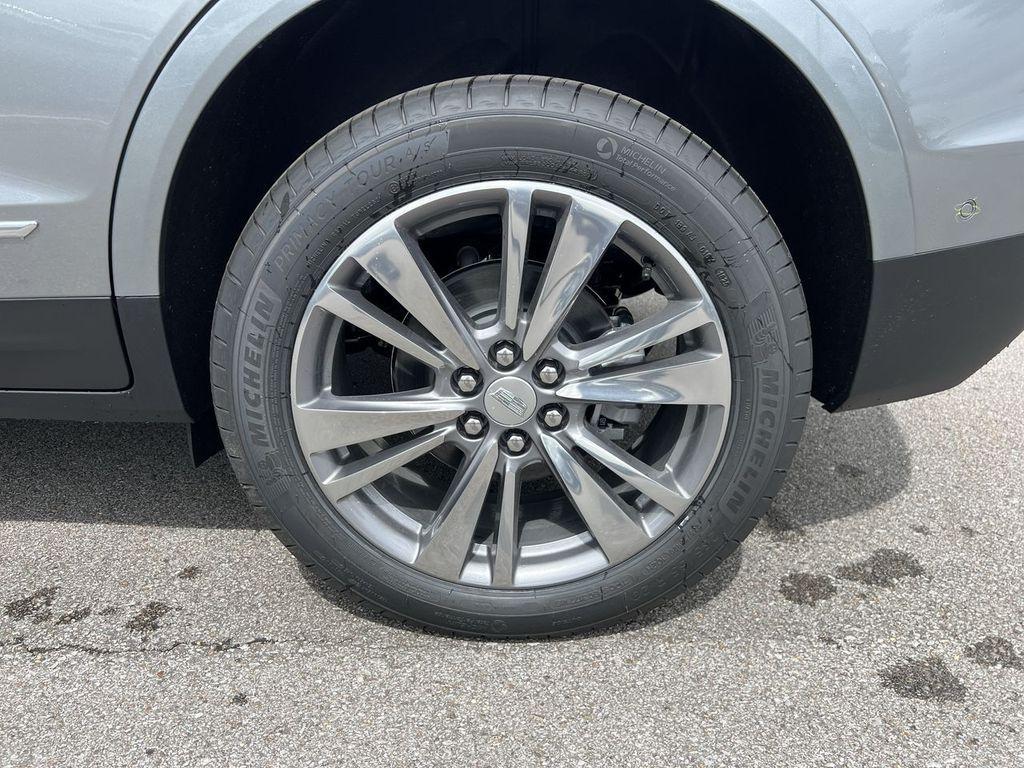 new 2025 Cadillac XT5 car