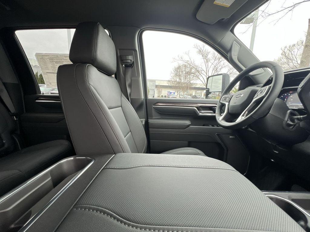 new 2025 Chevrolet Silverado 2500 car, priced at $84,605