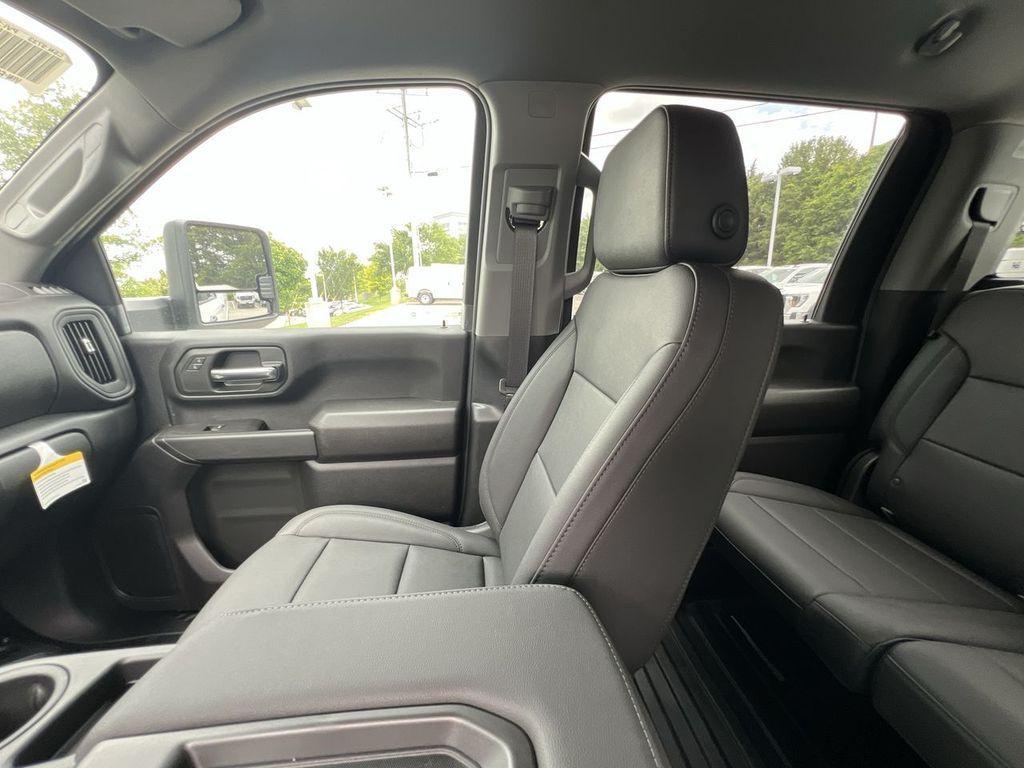 new 2025 Chevrolet Silverado 3500 car, priced at $70,963