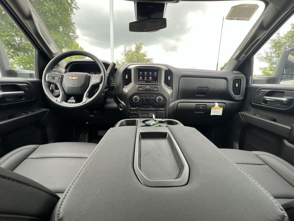 new 2025 Chevrolet Silverado 3500 car, priced at $70,963