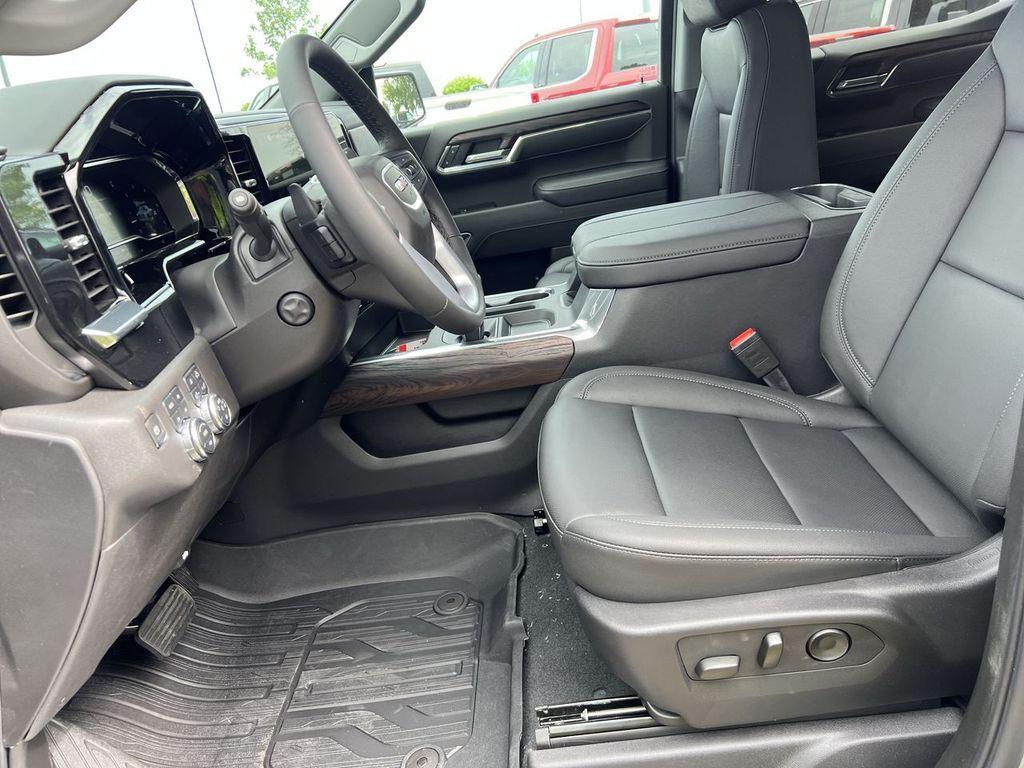 new 2025 GMC Sierra 1500 car, priced at $65,455