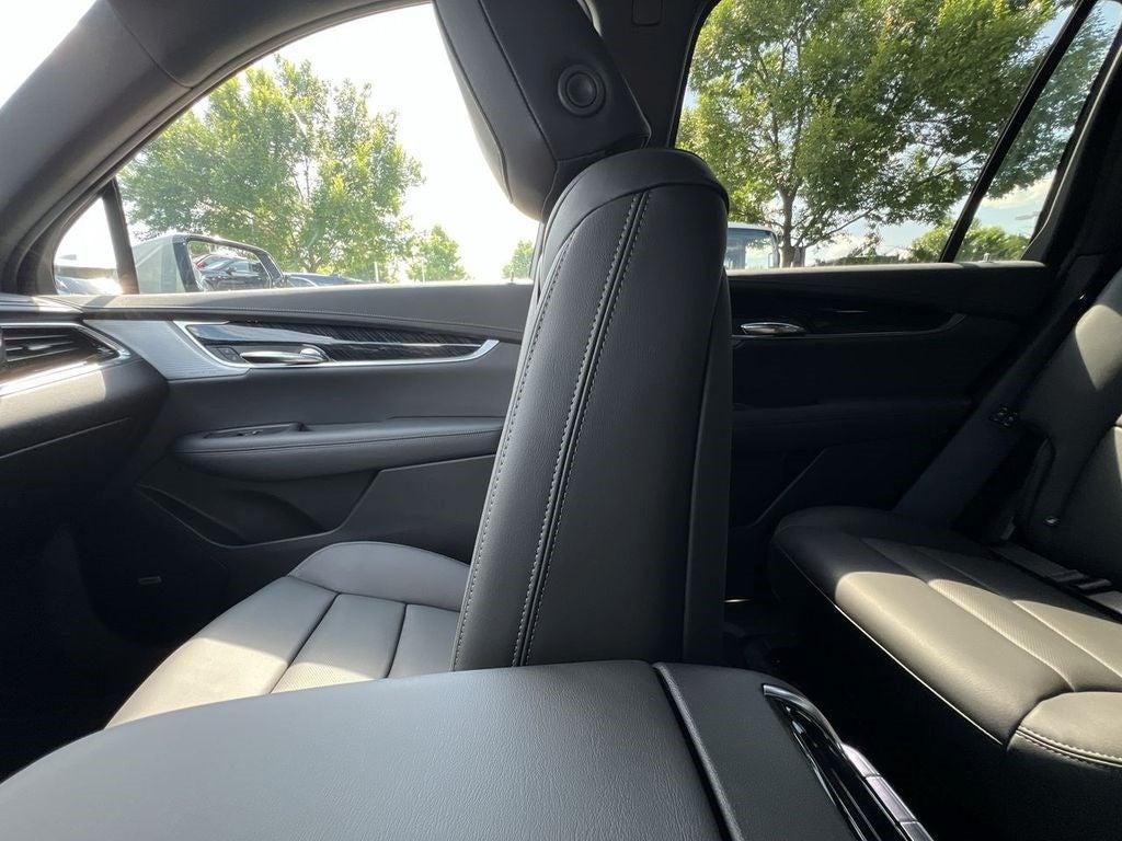 new 2025 Cadillac XT6 car