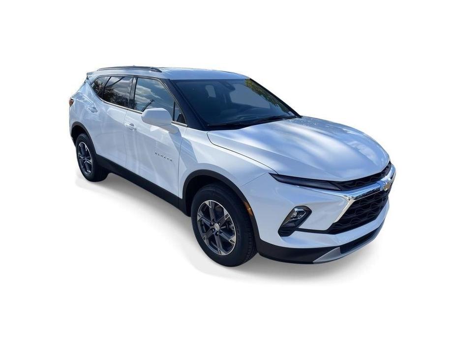 new 2025 Chevrolet Blazer car