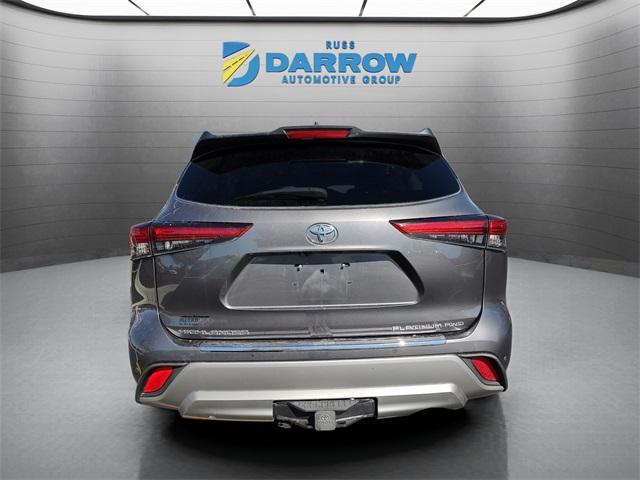 used 2021 Toyota Highlander car, priced at $34,400
