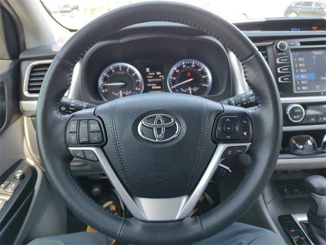 used 2019 Toyota Highlander car, priced at $28,210