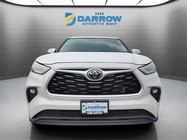 used 2024 Toyota Highlander car, priced at $33,900